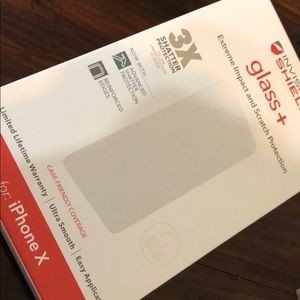 iPhone ❌ Screen Protector